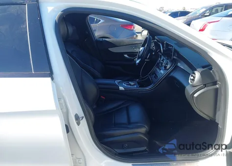 2019 Mercedes-Benz C 300 from USA, damaged, VIN 55SWF8DB5KU285400